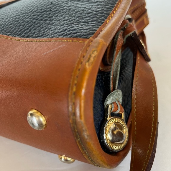 Dooney & Bourke vintage crossbody - Picture 12 of 13